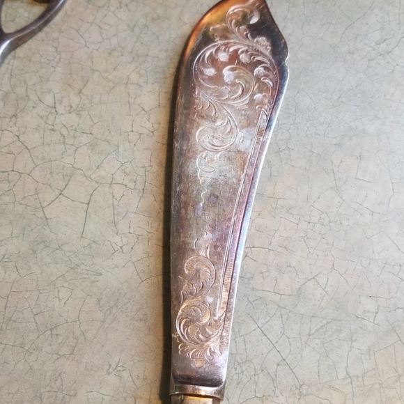 WONDERFUL LATE 1800s SERVING PIECES - Picture 2 of 4